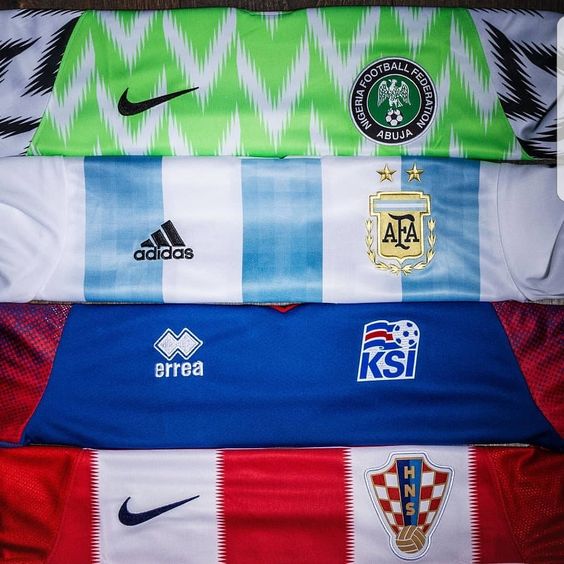 MC10 Box® - Camisas Retrô Seleções