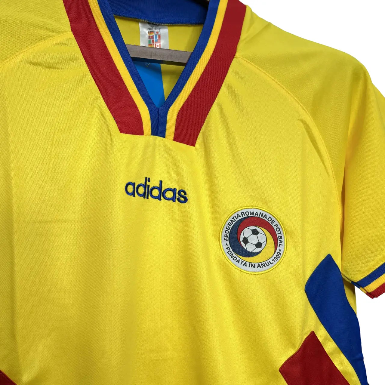 Camisa Romênia 1994 Home I - Torcedor Masculina