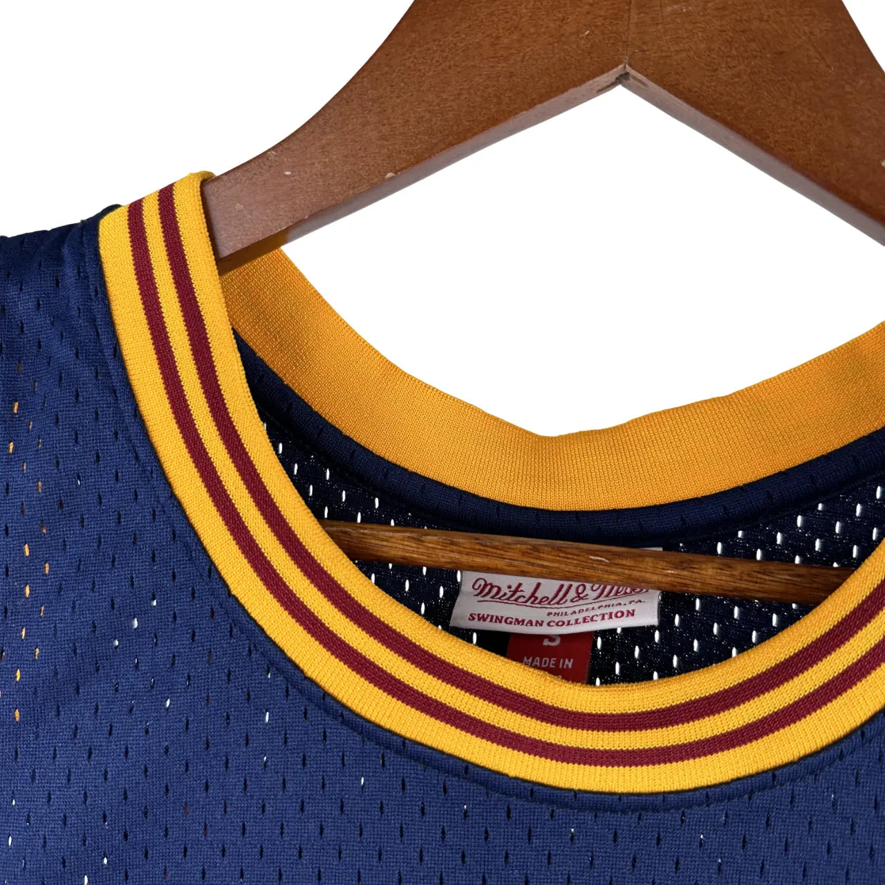 Regata NBA Cleveland Cavaliers #23 Lebron James 2015-16 Azul – Mitchell & Ness Swingman