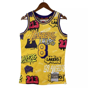 Regata NBA Los Angeles Lakers #8 Kobe Bryant 96/97 – Mitchell & Ness Silk Amarelo