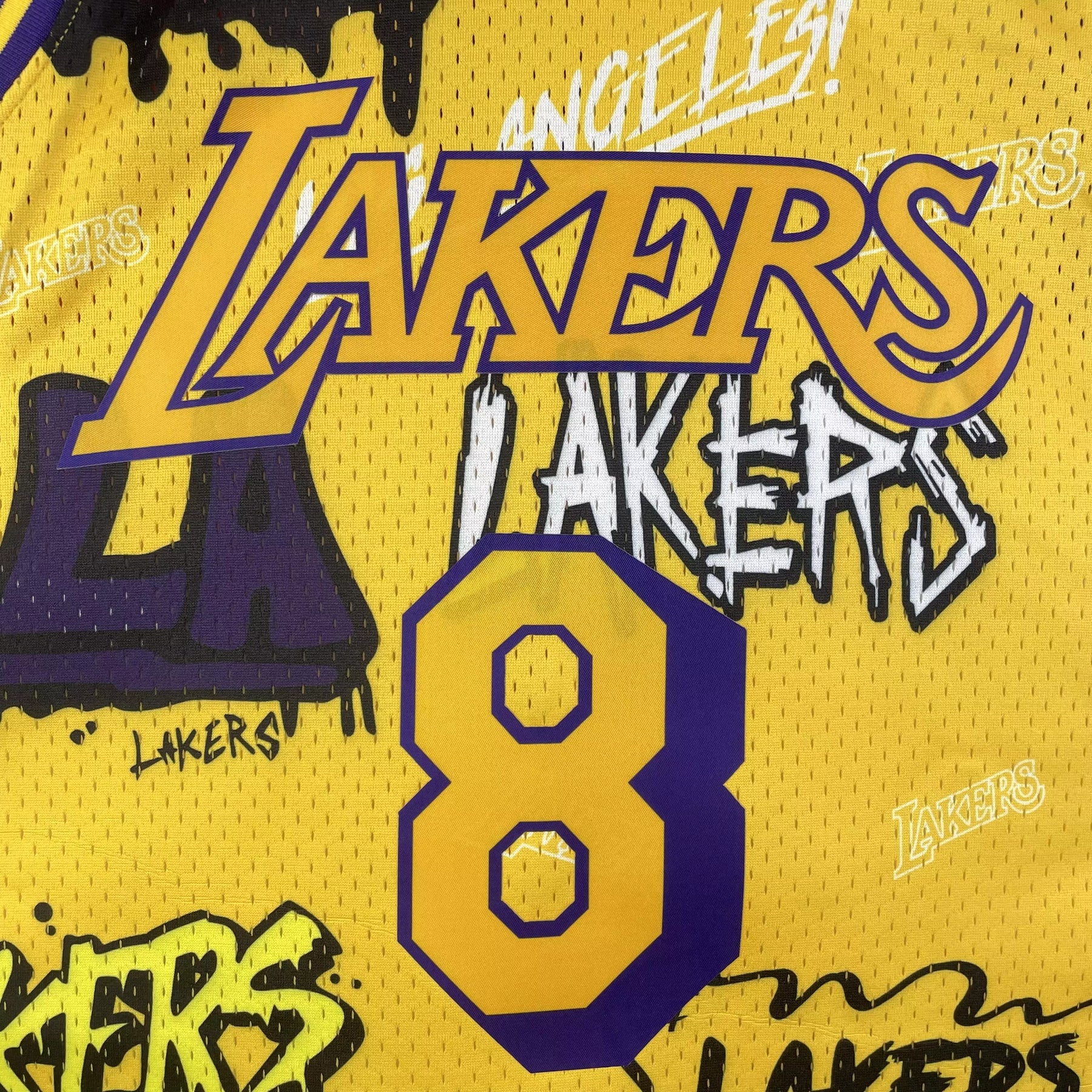 Regata NBA Los Angeles Lakers #8 Kobe Bryant 96/97 – Mitchell & Ness Silk Amarelo