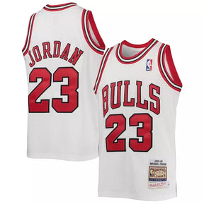 Regata NBA Chicago Bulls #23 Jordan 1997/98 – Mitchell & Ness Silk Branca