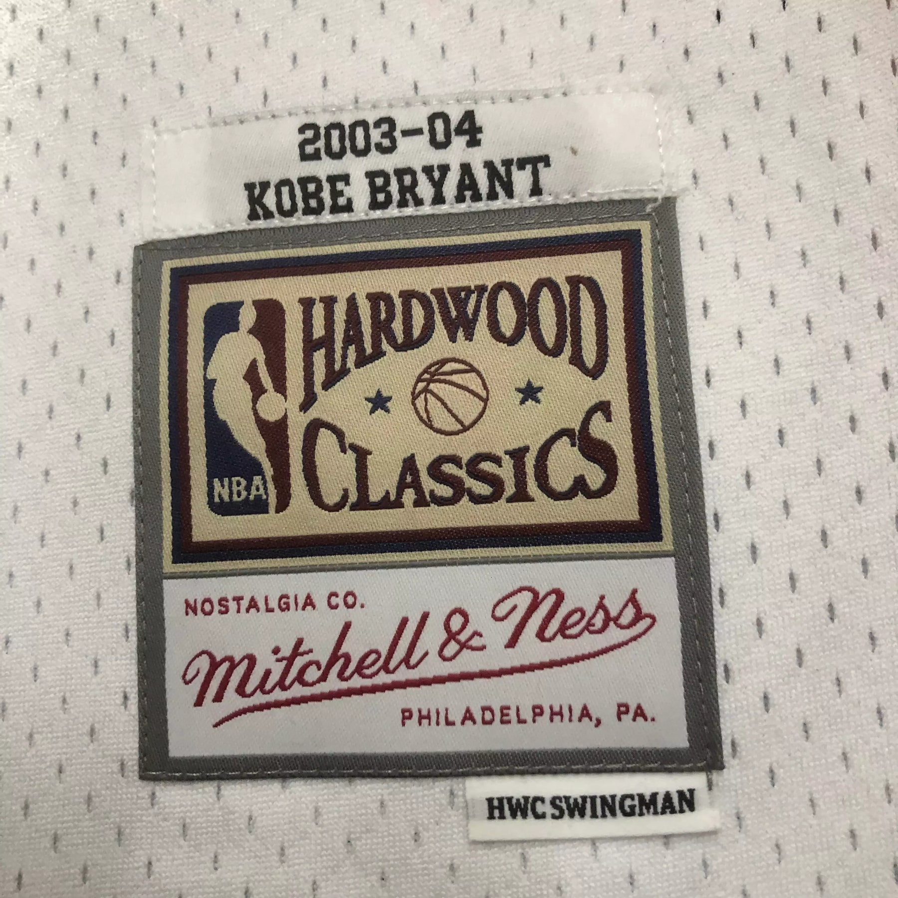 Regata NBA Los Angeles Lakers #8 Kobe Bryant 2003/04 – Mitchell & Ness Silk Branca